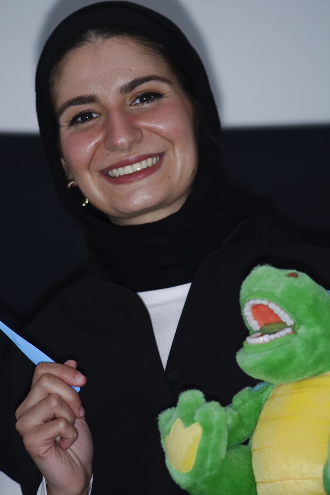 A Front Royal Dental Group assistant during a hygiene visit